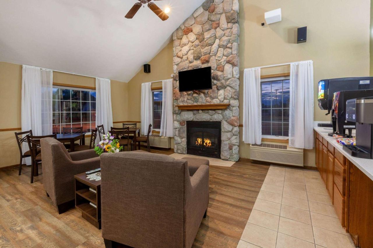 Super 8 By Wyndham Wi